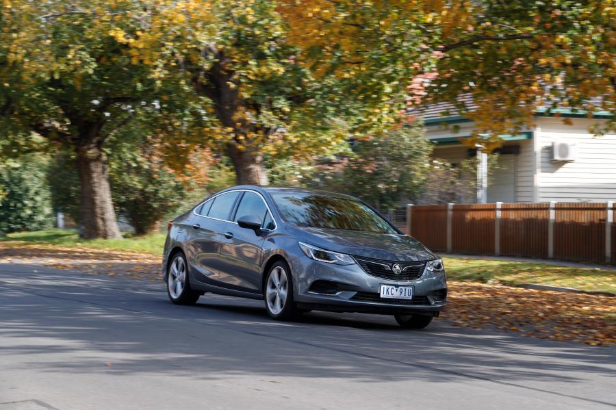  Holden Astra Sedan 2017 года  (фото 15 из 42)